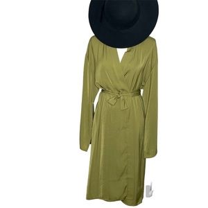 a new day kimono robe. Olive green. Tie sash.OSFM. NWT.